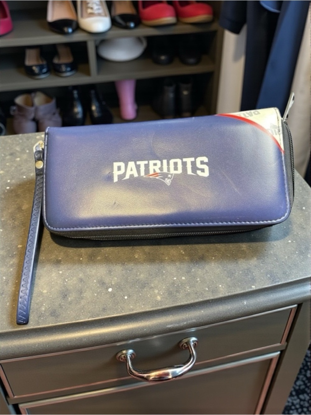 NFL Blue Patriots Clutch Wristlet zip organizer, wallet Clutch 90’s Y2K​